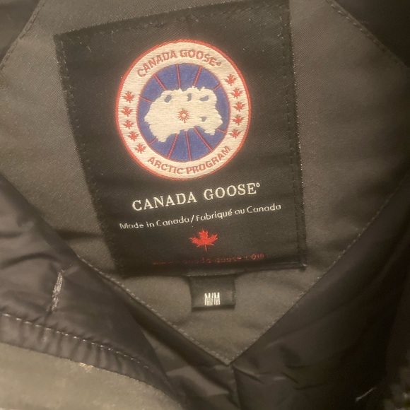 Canada Goose Victoria parka (Grey) Womens size Medium - Picture 5 of 14